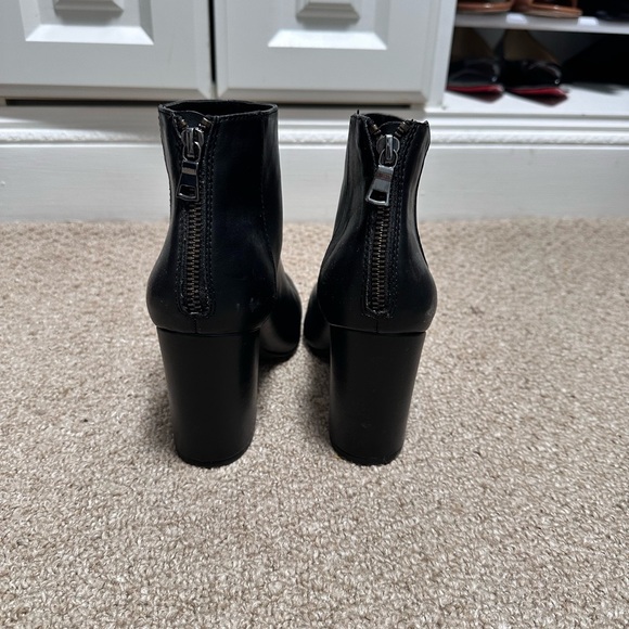 Steve Madden Black Ankle Boots - Picture 2 of 4
